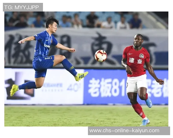 河南建业迎战江苏舜天争夺中超联赛关键三分的精彩对决